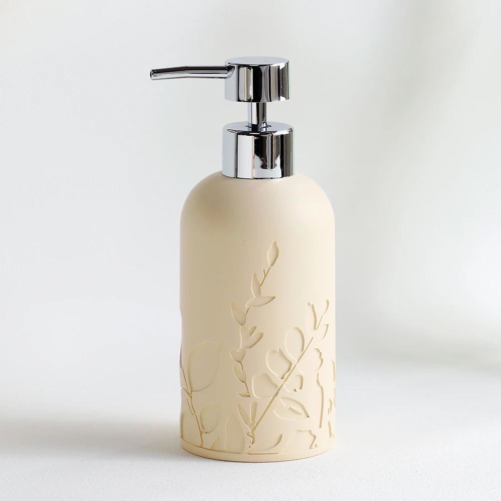 5-Piece Bathroom Accessories Set with Carved Pattern